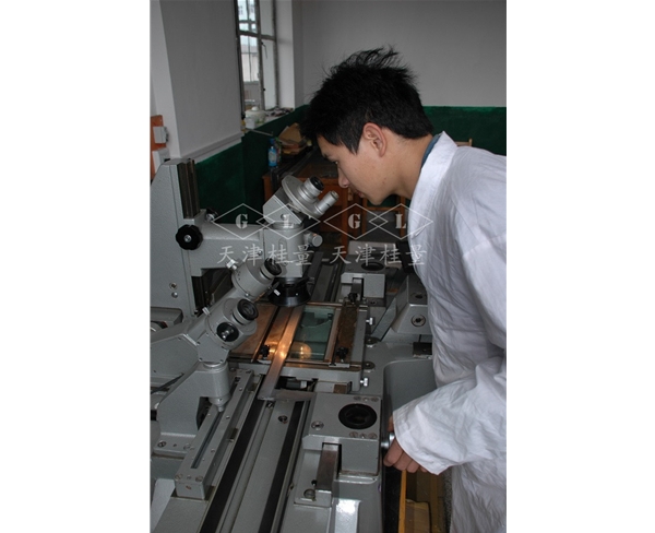 工具顯微鏡檢測刻線精度